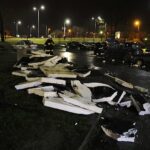 23.02.2020 Kielce. Wichura zerwała część elewacji z bloku przy ul. Chęcińskiej / Jarosław Kubalski / Radio Kielce