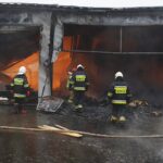 10.02.2020. Kornica. Pożar zakładu drzewnego przy ulicy Przemysłowej / Jarosław Kubalski / Radio Kielce