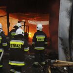 10.02.2020. Kornica. Pożar zakładu drzewnego przy ulicy Przemysłowej / Jarosław Kubalski / Radio Kielce