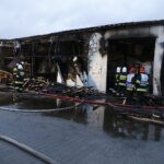 10.02.2020. Kornica. Pożar zakładu drzewnego przy ulicy Przemysłowej / Jarosław Kubalski / Radio Kielce