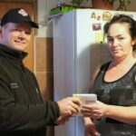 27.02.2020. Skowronno Górne. Jednostka OSP w Skowronnie Górnym postanowiła włączyć się w kampanię „Czujka na straży twojego bezpieczeństwa” / Marta Gajda / Radio Kielce