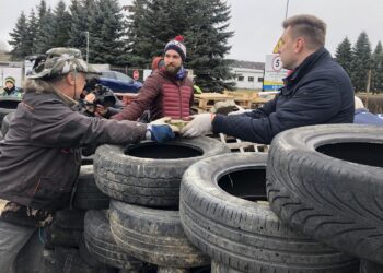 23.02.2020. Sandomierz. Budowa wybiegu dla psów ze schroniska / Grażyna-Szlęzak-Wójcik / Radio Kielce