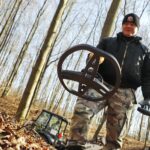 08.02.2020 Las w okolicy miejscowości Zagrody. Fundacja Niezłomni poszukuje ukrytych mogił ofiar komunistycznego terroru / Jarosław Kubalski / Radio Kielce