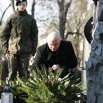 09.02.2020 Kielce. Uroczystości pod pomnikiem Armii Krajowej w 78. rocznicę przemianowania ZWZ w AK. Wicewojewoda Rafał Nowak / Jarosław Kubalski / Radio Kielce