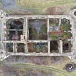 10.02.2020 Podzamcze Piekoszowskie. Ruiny pałacu Tarłów / Jarosław Kubalski / Radio Kielce