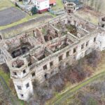 10.02.2020 Podzamcze Piekoszowskie. Ruiny pałacu Tarłów / Jarosław Kubalski / Radio Kielce