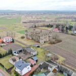 10.02.2020 Podzamcze Piekoszowskie. Ruiny pałacu Tarłów / Jarosław Kubalski / Radio Kielce