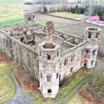 10.02.2020 Podzamcze Piekoszowskie. Ruiny pałacu Tarłów / Jarosław Kubalski / Radio Kielce