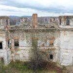 10.02.2020 Podzamcze Piekoszowskie. Ruiny pałacu Tarłów / Jarosław Kubalski / Radio Kielce