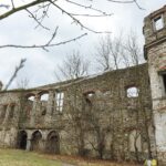 10.02.2020 Podzamcze Piekoszowskie. Ruiny pałacu Tarłów / Jarosław Kubalski / Radio Kielce