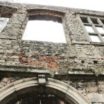 10.02.2020 Podzamcze Piekoszowskie. Ruiny pałacu Tarłów / Jarosław Kubalski / Radio Kielce