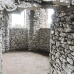 10.02.2020 Podzamcze Piekoszowskie. Ruiny pałacu Tarłów / Jarosław Kubalski / Radio Kielce