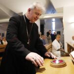 13.02.2020 Kielce. Relikwie świętej siostry Faustyny Kowalskiej zostały przekazane do ŚCO. Biskup Jan Kowalski / Jarosław Kubalski / Radio Kielce