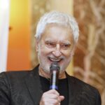 17.02.2020 Kielce. WDK. Promocja tomu wierszy, opowiadań i haiku pt. "Wina" autorstwa Ireny Nyczaj. Gościem był grafik i malarz Rafał Olbiński / Jarosław Kubalski / Radio Kielce