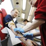 Mieszkańcy kolejnych miast mogą honorowo oddać krew