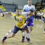 22.02.2020 Kielce. Mecz PGE Vive Kielce - MMTS Kwidzyn. Arciom Karalok / Jarosław Kubalski / Radio Kielce