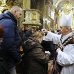 26.02.2020 Kielce. Popielec. Środa Popielcowa. Msza w katedrze. Biskup Jan Piotrowski / Jarosław Kubalski / Radio Kielce