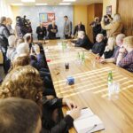 28.02.2020 Urząd Marszałkowski. Podpisanie umów na realizację projektów z RPO (m.in. termomodernizacyjnych czy wsparcie przedsiębiorstw) / Jarosław Kubalski / Radio Kielce