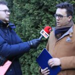 12.02.2020. Starachowice. Program Interwencja. Na zdjęciu (od lewej): Dominik Masierak - TVP3 Kielce, Piotr Babicki - starosta starachowicki / Krzysztof Bujnowicz / Radio Kielce