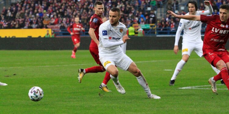 23.02.2020 Kraków. Mecz Wisła Kraków - Korona Kielce. Marcin Cebula / Krzysztof Bujnowicz / Radio Kielce