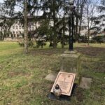 17.02.2020. Staszów. Uroczystości z okazji 157. rocznicy wybuchu powstania styczniowego. Mogiła powstańców przy kościele św. Bartłomieja w Staszowie / Grażyna Szlęzak-Wójcik / Radio Kielce