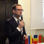 21.02.2020. Ostrowiec Świętokrzyski. Konferencja "Metalove" dla branż metalowo-maszynowych. Na zdjęciu: Tomasz Janus - zastępca dyrektora Departamentu Inwestycji i Rozwoju w Urzędzie Marszałkowskim Województwa Świętokrzyskiego / Emilia Sitarska / Radio Kielce