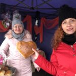 14.02.2020. Koprzywnica. Odpust ku czci św. Walentego. Na zdjęciu (od lewej): Małgorzata Sarzyńska i Lucyna Zwolska z Miejsko-Gminnego Ośrodka Kultury w Koprzywnicy / Grażyna Szlęzak-Wójcik / Radio Kielce