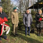 17.02.2020. Staszów. Uroczystości z okazji 157. rocznicy wybuchu powstania styczniowego. Na zdjęciu: (od lewej) starosta staszowski Józef Żółciak, ppłk Artur Gołębiowski - wojskowy komendant uzupełnień w Sandomierzu, burmistrz Staszowa Leszek Kopeć, wiceburmistrz Ewa Kondek / Grażyna Szlęzak-Wójcik / Radio Kielce