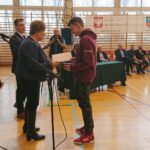 24.02.2020. Ostrowiec Św. Wręczenie listów gratulacyjnych pływakom i waterpolistom KSZO Ostrowiec, a także uczniom Szkoły Mistrzostwa Sportowego / Emilia Sitarska / Radio Kielce