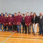 24.02.2020. Ostrowiec Św. Wręczenie listów gratulacyjnych pływakom i waterpolistom KSZO Ostrowiec, a także uczniom Szkoły Mistrzostwa Sportowego / Emilia Sitarska / Radio Kielce