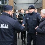 03.02.2020. Kielce. Przekazanie nowych radiowozów Komendzie Miejskiej Policji w Kielcach. Kluczyki do radiowozu wręczają Piotr Zalewski - komendant miejski policji w Kielcach i Krzysztof Lipiec - poseł / Wiktor Taszłow / Radio Kielce