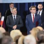 07.02.2020. Włoszczowa. Wizyta prezydenta RP Andrzeja Dudy. Na zdjęciu (od lewej): Anna Krupka - wiceminister sportu, Zbigniew Koniusz - wojewoda świętokrzyski i Dariusz Czechowski - starosta włoszczowski / Wiktor Taszłow / Radio Kielce