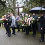 10.02.2020. Kielce. Cmentarz Stary. Uroczystość upamiętniająca 80 rocznicę I wywózki Polaków na Sybir / Wiktor Taszlow / Radio Kielce