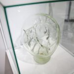 11.02.2020 Kielce. Wystawa „Szklany dialog” w Muzeum Dialogu Kultur / Wiktor Taszłow / Radio Kielce