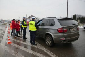 14.02.2020. Górno. Akcja profilaktyczna policji " Nie rozlewaj krwi na drodze" / Wiktor Taszłow / Radio Kielce