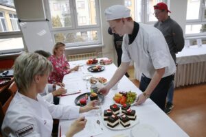 14.02.2020. Kielce. Walentynkowy konkurs w kieleckim gastronomiku / Wiktor Taszłow / Radio Kielce