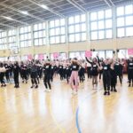 14.02.2020. Kielce. Tańczący protest przeciwko przemocy wobec kobiet w ramach międzynarodowej kampanii One Bilion Rising w SP nr 32 / Wiktor Taszłow / Radio Kielce