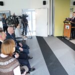 17.02.2020. Kielce. Konferencja w WFOŚiGW i podpisanie 5000 umowy w ramach programu "Czyste Powietrze". Przemawia Krzysztof Słoń - senator / Wiktor Taszłow / Radio Kielce