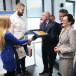 17.02.2020. Kielce. Konferencja w WFOŚiGW i podpisanie 5000 umowy w ramach programu "Czyste Powietrze". Na zdjęciu (od lewej): Marlena Borek, Robert Borek, Rafał Nowak - wicewojewoda świętokrzyski, Krzysztof Słoń - senator, Agata Wojtyszek - poseł / Wiktor Taszłow / Radio Kielce