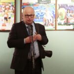 20.02.2020. Kielce. Wernisaż wystawy zdjęć polskich paraolimpijczyków w Muzeum Diecezjalnym. Na zdjęciu: Robert Szaj - polska Fundacja Paraolimpijska, autor zdjęć / Wiktor Taszłow / Radio Kielce