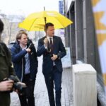 21.02.2020. Kielce. Szymon Hołownia otwiera biuro wyborcze i zbiera podpisy / Wiktor Taszłow / Radio Kielce