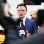 21.02.2020. Kielce. Szymon Hołownia otwiera biuro wyborcze i zbiera podpisy. Na zdjęciu: Szymon Hołownia - kandydat na urząd prezydenta RP / Wiktor Taszłow / Radio Kielce