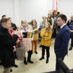 21.02.2020. Kielce. Szymon Hołownia otwiera biuro wyborcze i zbiera podpisy / Wiktor Taszłow / Radio Kielce