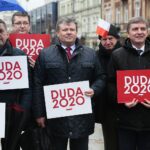 21.02.2020. Kielce. Inauguracja zbierania podpisów poparcia dla Andrzeja Dudy. Na zdjęciu (od lewej): Jarosław Karyś - wiceprzewodniczący Rady Miasta Kielce, Daniel Walas, Zbigniew Duda - dyrektor Wojewódzkiego Ośrodka Ruchu Drogowego w Kielcach, Andrzej Pruś – przewodniczący Sejmiku Województwa Świętokrzyskiego / Wiktor Taszłow / Radio Kielce
