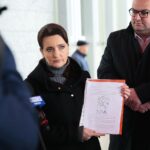 21.02.2020. Kielce. Konferencja PO w sprawie szprych do CPK. Na zdjęciu (od lewej): Marzena Okła-Drewnowicz - poseł, Konrad Krönig - prezydent Skarżyska - Kamiennej / Wiktor Taszłow / Radio Kielce