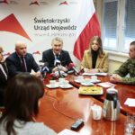 24.02.2020. Kielce. Konferencja poświęcona obchodom Narodowego Dnia Pamięci Żołnierzy Wyklętych w Urzędzie Wojewódzkim. Na zdjęciu (od lewej): Dorota Koczwańska-Kalita - prezes kieleckiej delegatury IPN, Rafał Nowak - wicewojewoda świętokrzyski, Zbigniew Koniusz - wojewoda świętokrzyski, Ewa Łukomska - rzeczniczka Świętokrzyskiego Urzędu Wojewódzkiego w Kielcach, płk Grzegorz Motak - dowódca 10. Świętokrzyskiej Brygady Obrony Terytorialnej / Wiktor Taszłow / Radio Kielce