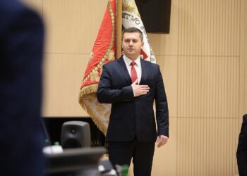 24.02.2020. Kielce. Sesja Sejmiku Województwa świętokrzyskiego. Na zdjęciu: Marcin Piętak - radny sejmiku Województwa Świętokrzyskiego / Wiktor Taszłow / Radio Kielce