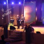 25.02.2020. Kielce. Uroczysta gala, podczas której przyznano nagrody "Świętokrzyska Victoria". Na zdjęciu (od lewej): Andrzej Bętkowski - marszałek województwa świętokrzyskiego, Andrzej Pruś – przewodniczący Sejmiku Województwa Świętokrzyskiego / Wiktor Taszłow / Radio Kielce