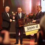 25.02.2020. Kielce. Uroczysta gala, podczas której przyznano nagrody "Świętokrzyska Victoria". Na zdjęciu (od lewej): Andrzej Bętkowski - marszałek województwa świętokrzyskiego, Robert Jaworski - burmistrz Chęcin, Andrzej Pruś – przewodniczący Sejmiku Województwa Świętokrzyskiego / Wiktor Taszłow / Radio Kielce