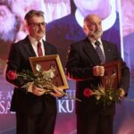 25.02.2020. Kielce. Uroczysta gala, podczas której przyznano nagrody "Świętokrzyska Victoria". Na zdjęciu: Stanisław Rupniewski - współtwórca Grupy Supon, prof. Adam Massalski - historyk, nauczyciel akademicki / Wiktor Taszłow / Radio Kielce